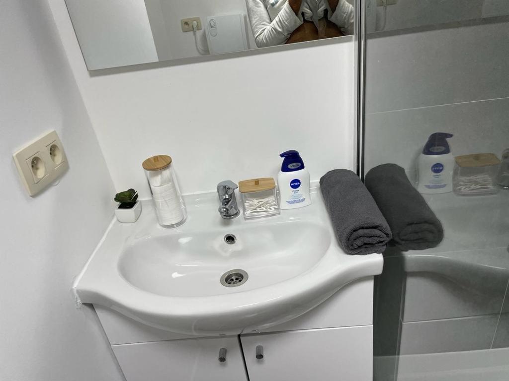 Station 171 Bruxelles-charleroi-airport Apartment